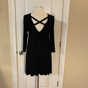 Olivia Sky Black Flowing 3/4 Sleeve Cross Back Dress – Size M